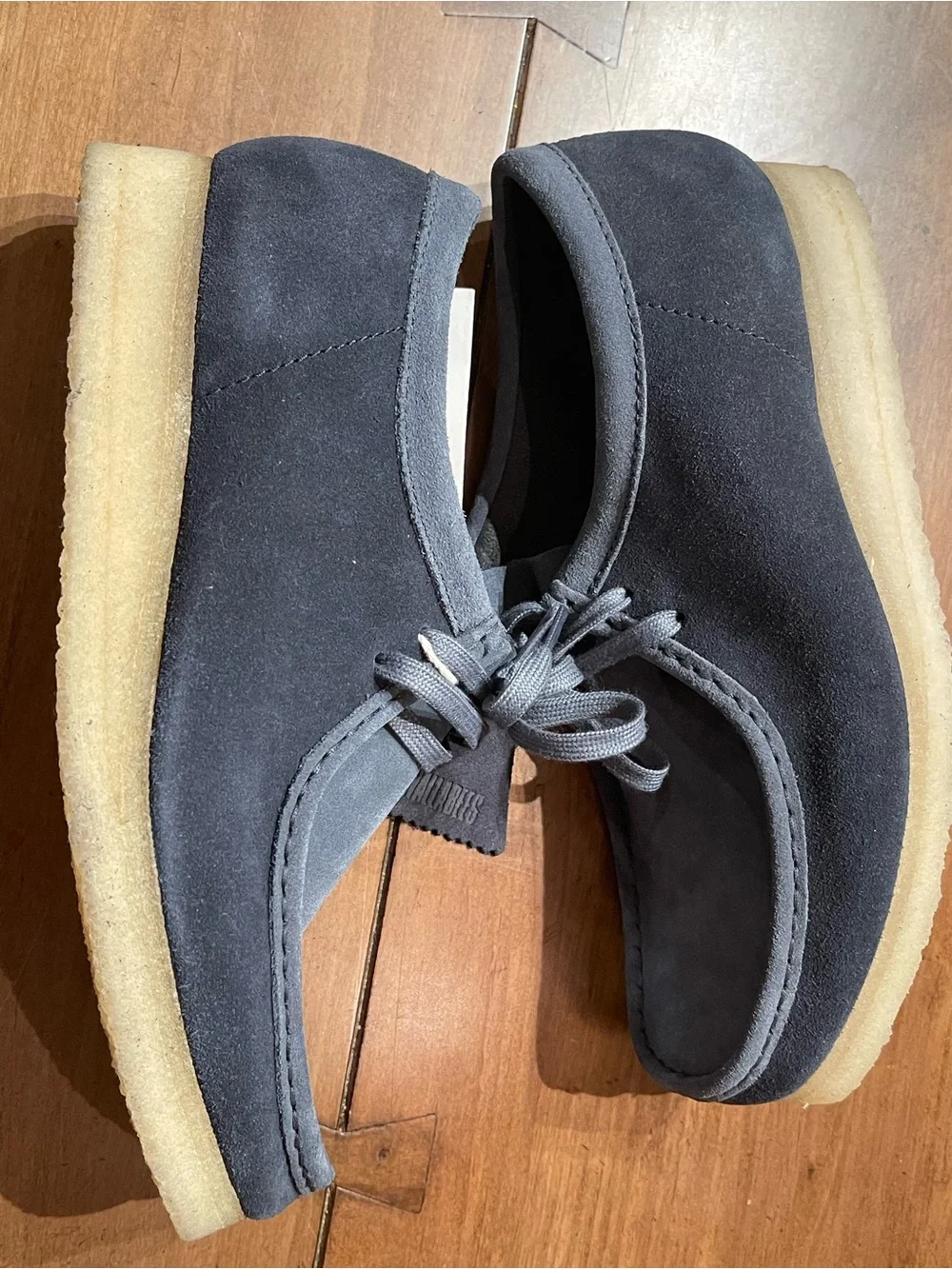 Clarks Men’s Blue/Charcoal Suede Chukka Wallabee Lace Shoes